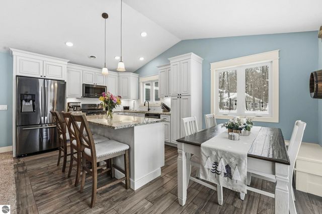 3364 Inland Oaks Drive S, Interlochen, MI 49643