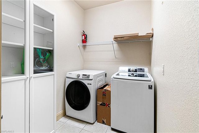 9496 River Otter DR, Fort Myers, FL 33912