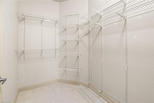 9496 River Otter DR, Fort Myers, FL 33912