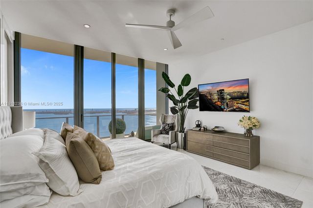 3131 NE 7th Ave UPH5301, Miami, FL 33137