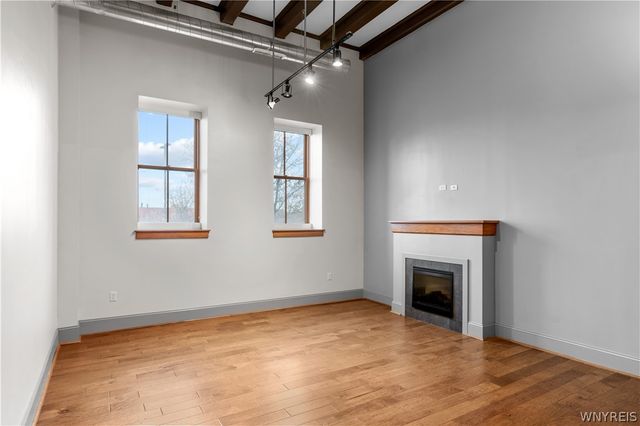 149 Swan 110, Buffalo, NY 14203
