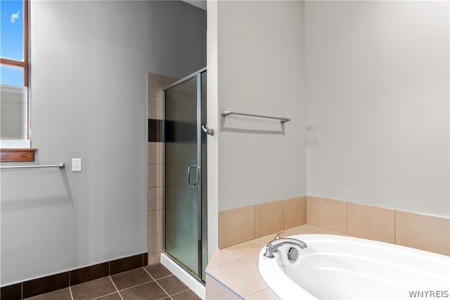 149 Swan 110, Buffalo, NY 14203