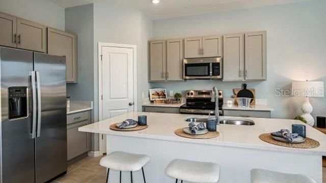 527 MOONSTONE COURT, Groveland, FL 34736