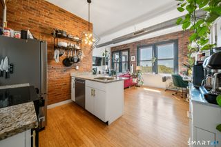 881 Lafayette Boulevard 4I, Bridgeport, CT 06604