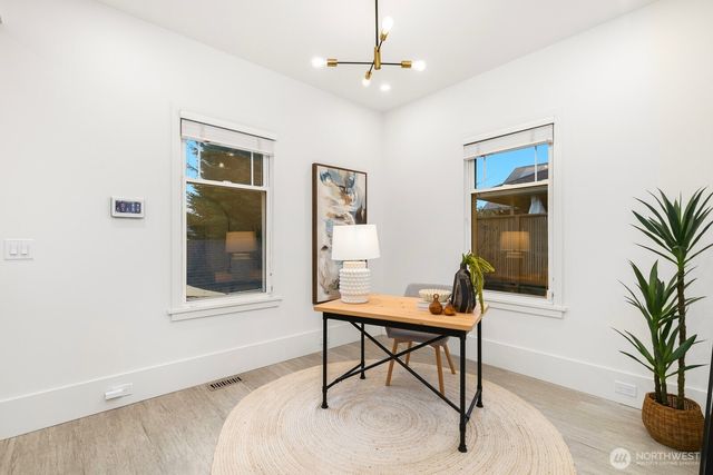 210 W McGraw Street, Seattle, WA 98119