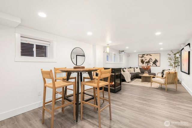 210 W McGraw Street, Seattle, WA 98119