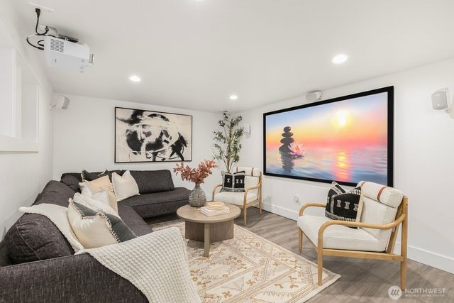 210 W McGraw Street, Seattle, WA 98119