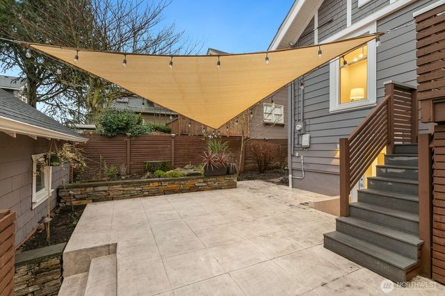 210 W McGraw Street, Seattle, WA 98119