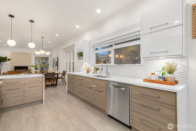 210 W McGraw Street, Seattle, WA 98119