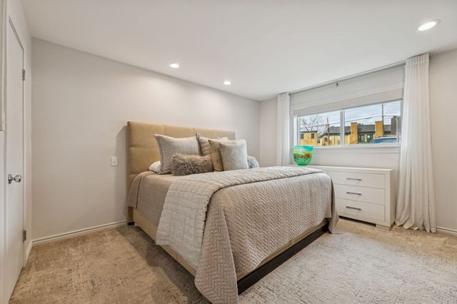 6033 Sandhurst Lane A, Dallas, TX 75206