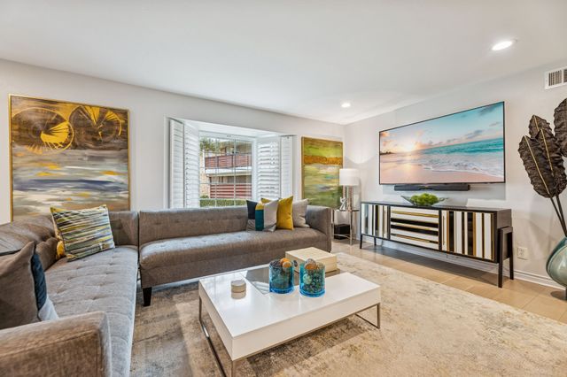 6033 Sandhurst Lane A, Dallas, TX 75206