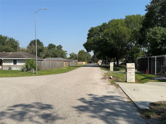 7520 Gracia Street, Houston, TX 77037