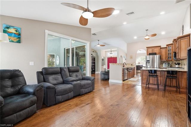 4304 NE 23rd PL, Cape Coral, FL 33909