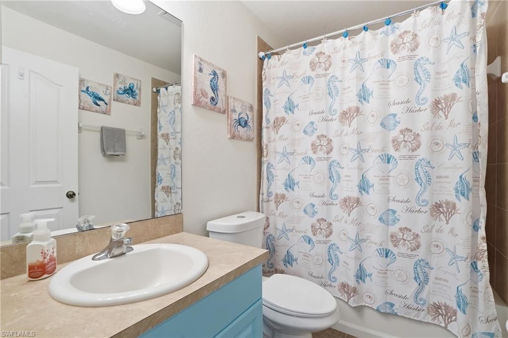 Image 16 of property listing at 4304 NE 23rd PL, Cape Coral, FL 33909