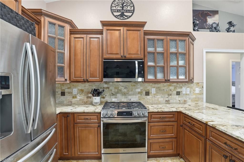 Image 2 of property listing at 4304 NE 23rd PL, Cape Coral, FL 33909