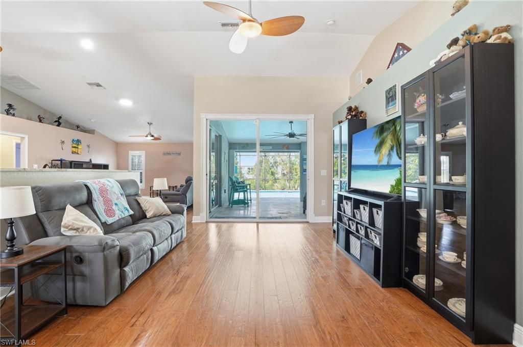 Image 6 of property listing at 4304 NE 23rd PL, Cape Coral, FL 33909