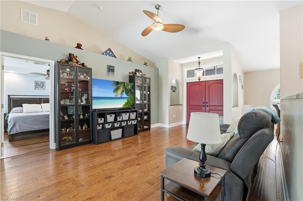 Image 9 of property listing at 4304 NE 23rd PL, Cape Coral, FL 33909