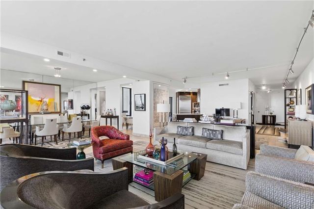 2660 Peachtree Road NW 39D, Atlanta, GA 30305