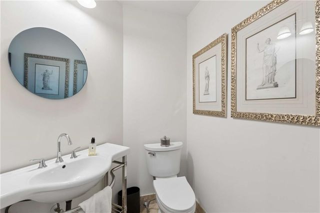 2660 Peachtree Road NW 39D, Atlanta, GA 30305