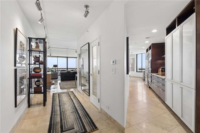 2660 Peachtree Road NW 39D, Atlanta, GA 30305