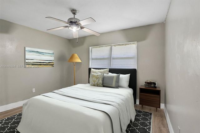2137 NW 99th Ter, Miami, FL 33147