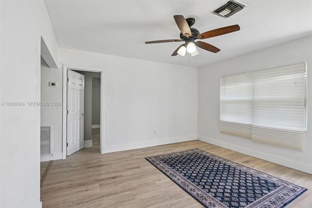 2137 NW 99th Ter, Miami, FL 33147