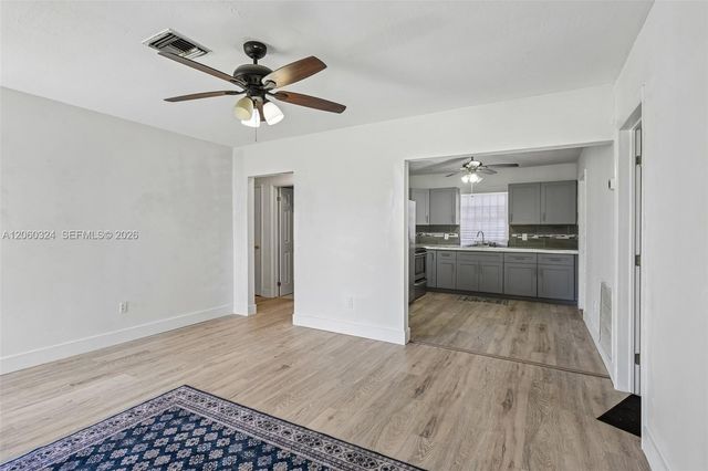 2137 NW 99th Ter, Miami, FL 33147