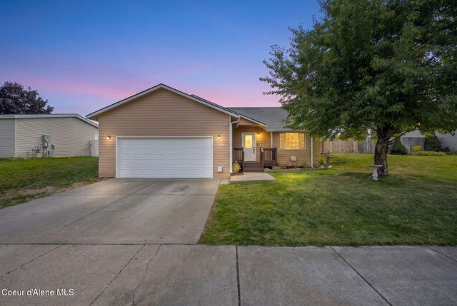 7412 W Meadow Lark LN, Rathdrum, ID 83858
