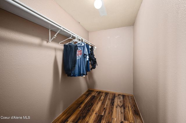 7412 W Meadow Lark LN, Rathdrum, ID 83858