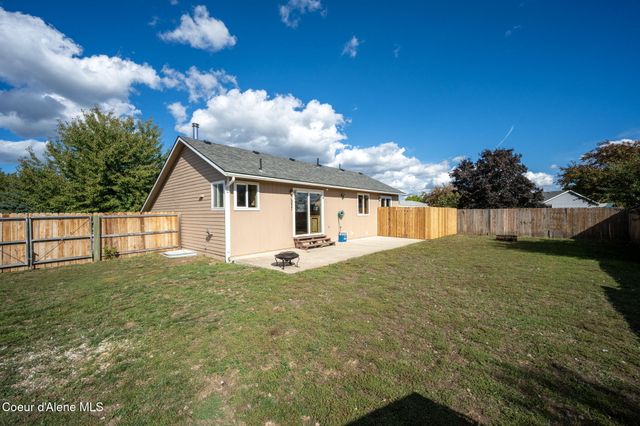 7412 W Meadow Lark LN, Rathdrum, ID 83858