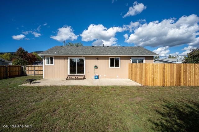 7412 W Meadow Lark LN, Rathdrum, ID 83858
