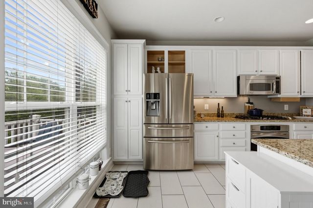 14919 POTOMAC BRANCH DR, Woodbridge, VA 22191