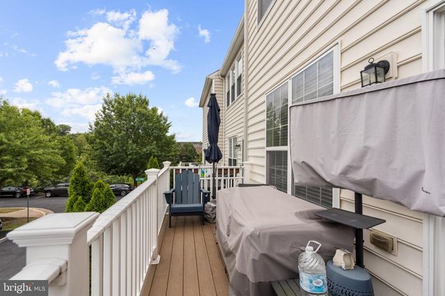 14919 POTOMAC BRANCH DR, Woodbridge, VA 22191