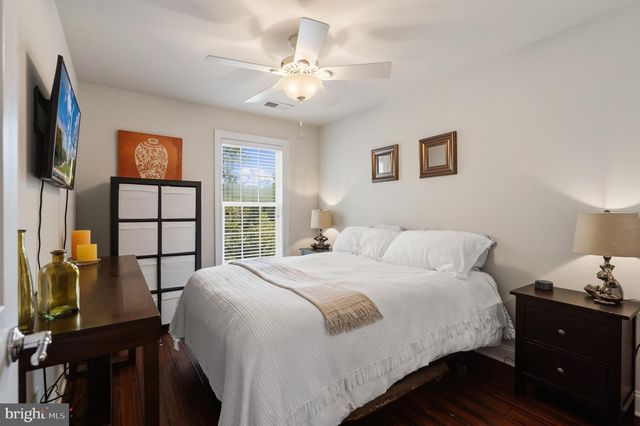 14919 POTOMAC BRANCH DR, Woodbridge, VA 22191