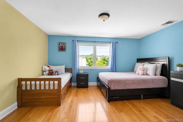 6107 Maspeth Avenue, Maspeth, NY 11378