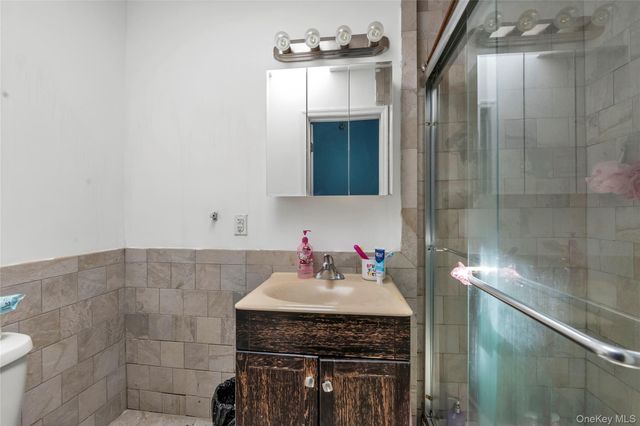 6107 Maspeth Avenue, Maspeth, NY 11378