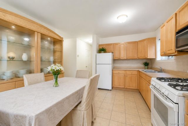 6107 Maspeth Avenue, Maspeth, NY 11378