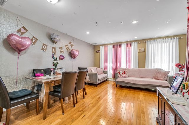 6107 Maspeth Avenue, Maspeth, NY 11378
