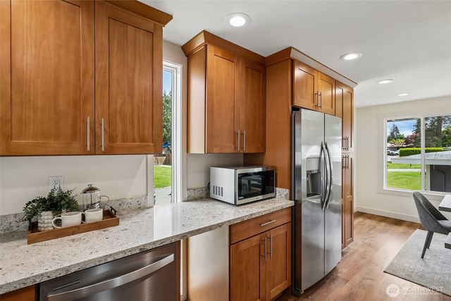 2103 168th Ave NE, Bellevue, WA 98008