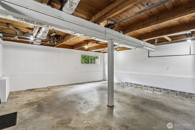 2103 168th Ave NE, Bellevue, WA 98008
