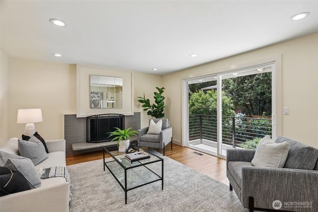 2103 168th Ave NE, Bellevue, WA 98008