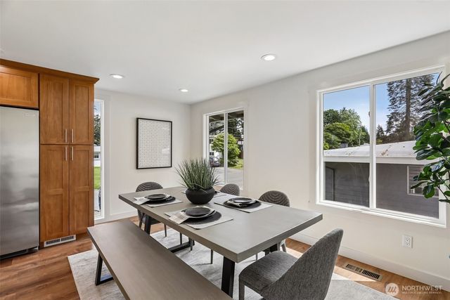 2103 168th Ave NE, Bellevue, WA 98008