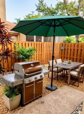 16213 Emerald Cove Rd, Weston, FL 33331