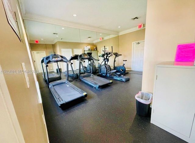16213 Emerald Cove Rd, Weston, FL 33331