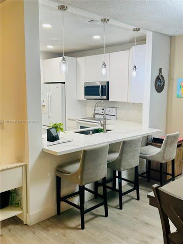 16213 Emerald Cove Rd, Weston, FL 33331