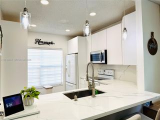 16213 Emerald Cove Rd, Weston, FL 33331