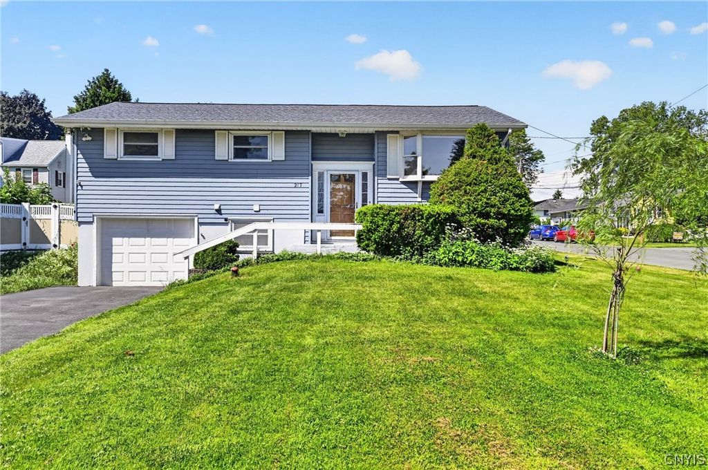 217 Niagara Avenue South, Geddes, NY 13209