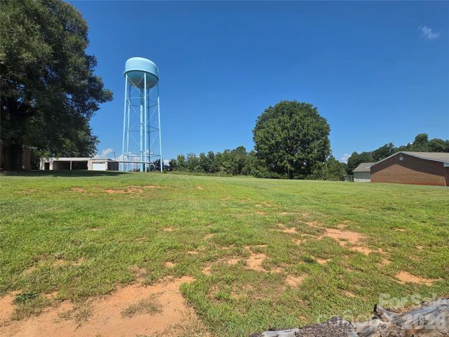 1310 Salem Road, Morganton, NC 28655