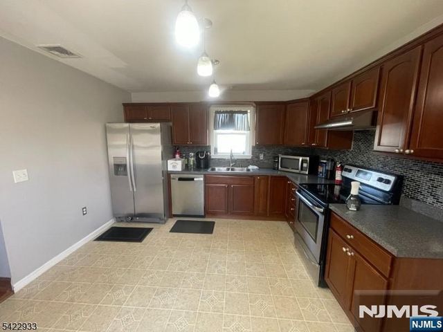 42 Riverlawn Drive, Wayne, NJ 07470