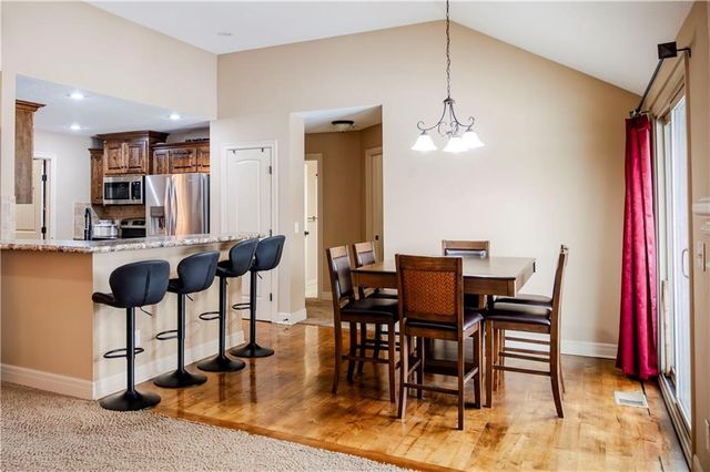 11208 N Manchester Avenue, Kansas City, MO 64157